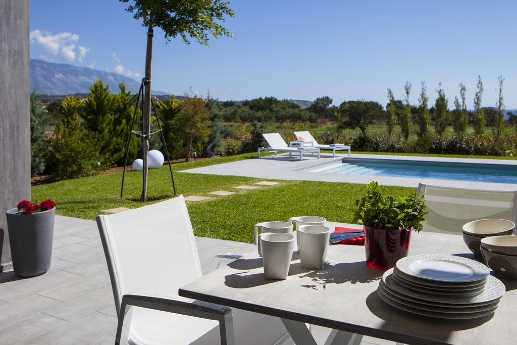 Villa Lefteris Svoronata Ngoại thất bức ảnh