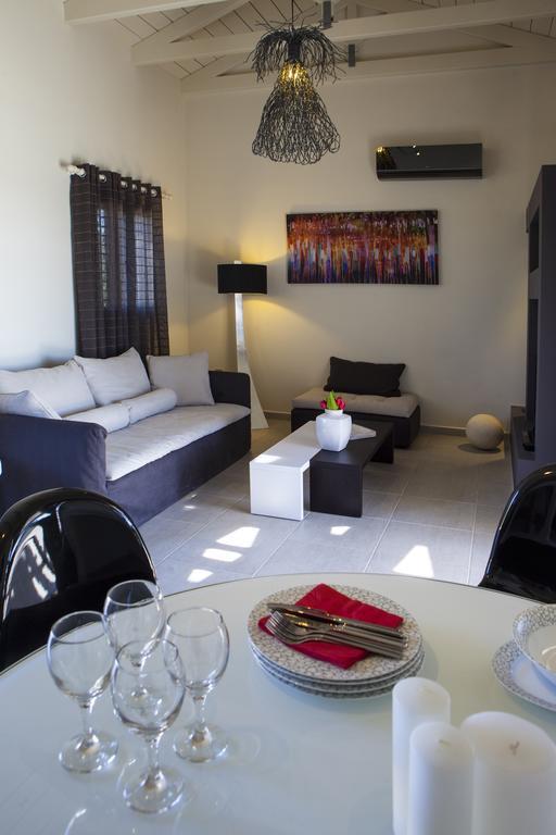 Villa Lefteris Svoronata Ngoại thất bức ảnh